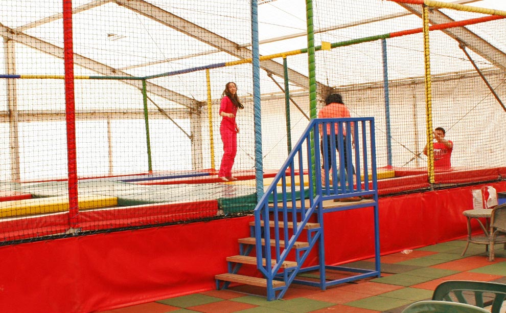 Bogilu kraina zabawy Wioska Trampolina